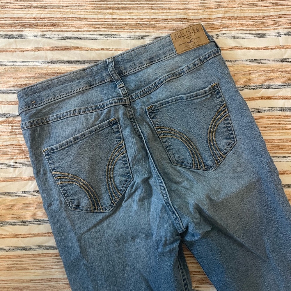 Hollister Super Skinny light wash jeans